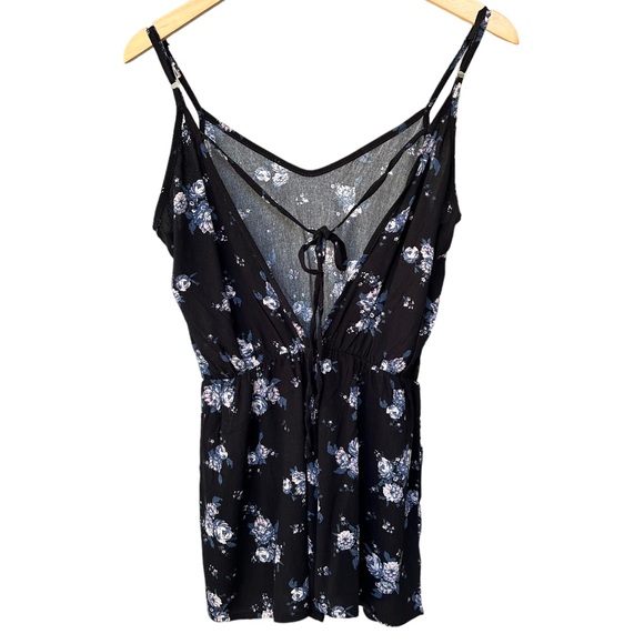Don't Ask Why Floral Print Romper with Spaghetti Straps and V Back - Picture 4 of 13